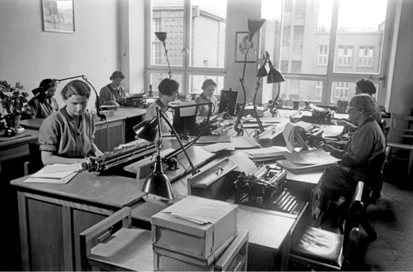 Bild vergr&ouml;&szlig;ern: B&uuml;ro