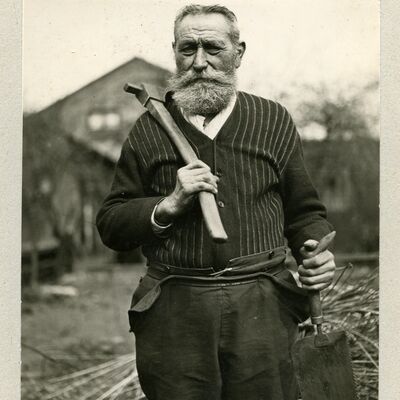 Werkzeugkiste des Holzschiffszimmermanns