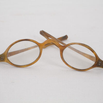 1983-0092 Hornbrille