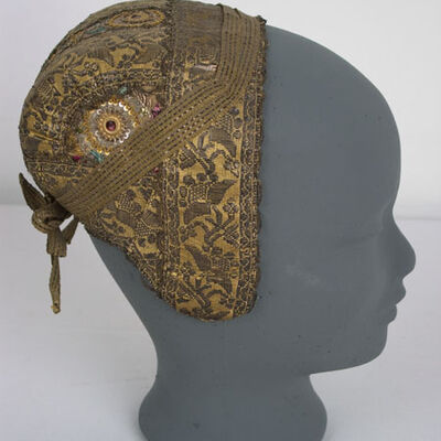 A-0329 Haube
