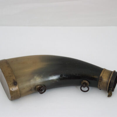 A-0446 Pulverhorn