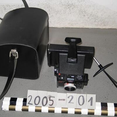 2005-0201 Polaroid Land Camera 82