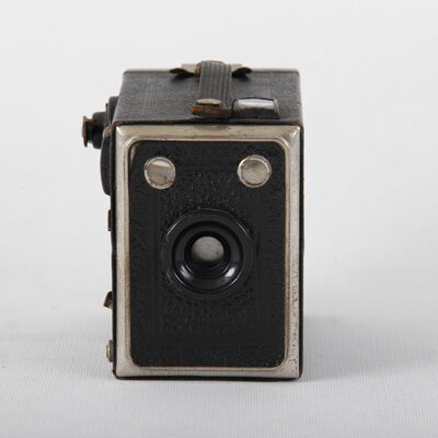 1989-0007 Kastenform Rollfilmkamera